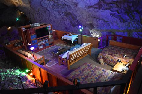 Grand Canyon Caverns & Inn